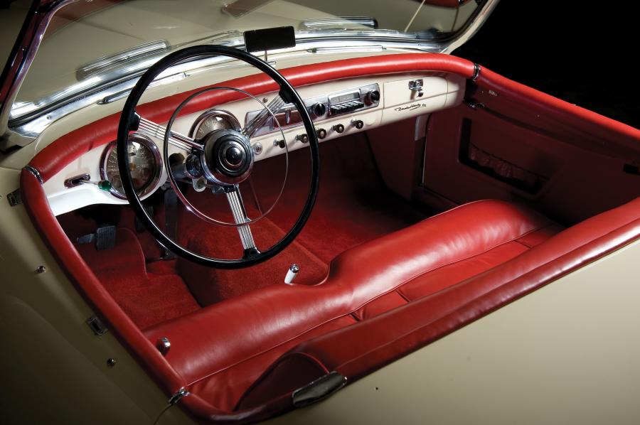 Интерьер Nash-Healey Roadster (25262) 1952 года  (фото 38 из 45)